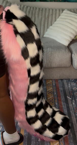 Pink Checkered Tail